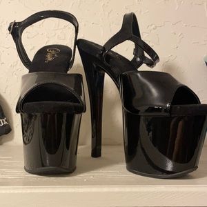 Size 7 BLACK Pleaser dancing shoes